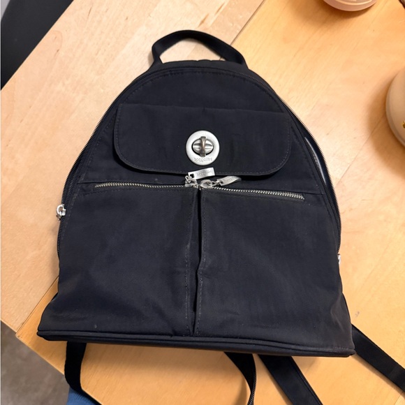 Stylish Black Baggallini Backpack - Picture 2 of 9